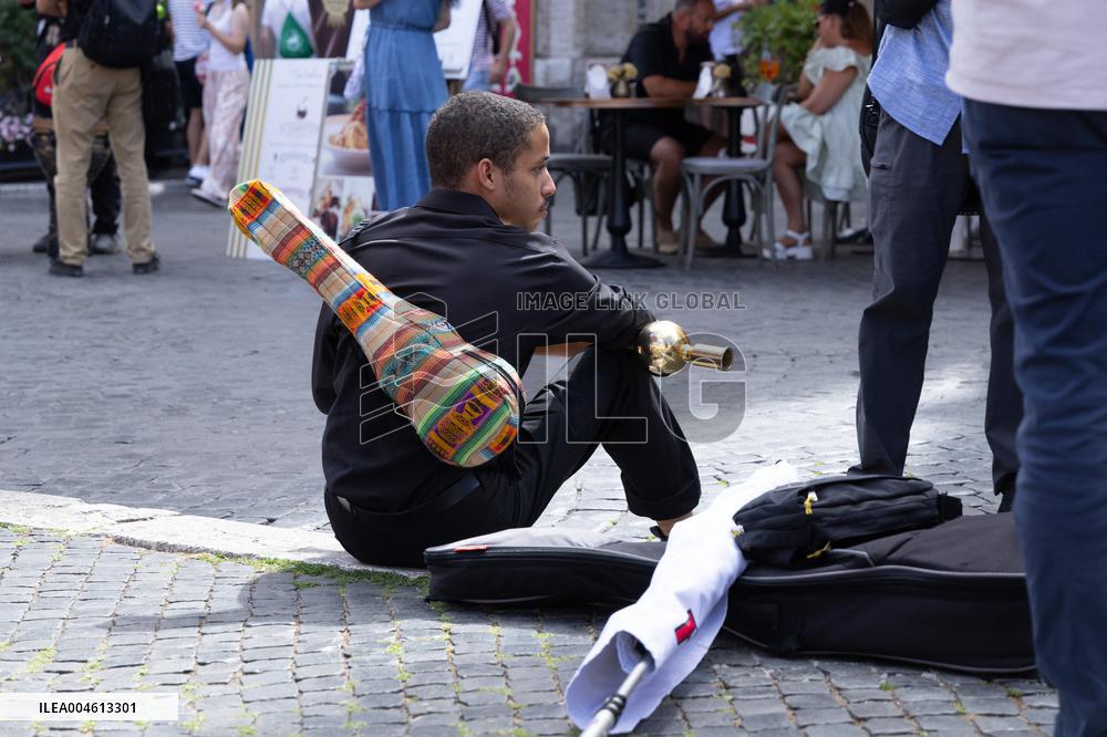 Young Pilgrims Gather at Piazza Navona for 2025 Youth Jubilee - Rome