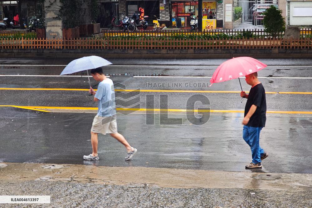 Typhoon Co-may Hit Shanghai
