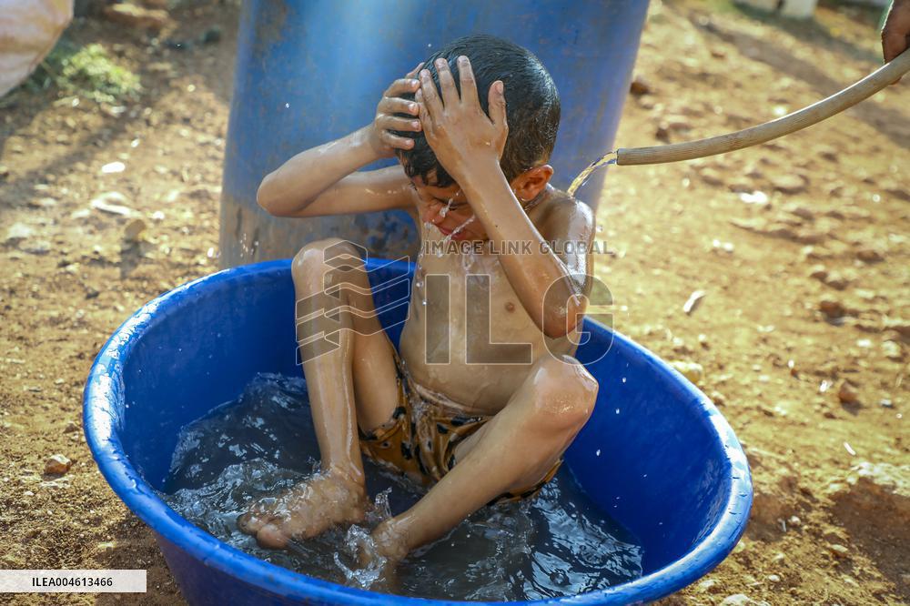 Scorching Heat Torments Displaced Families - Syria