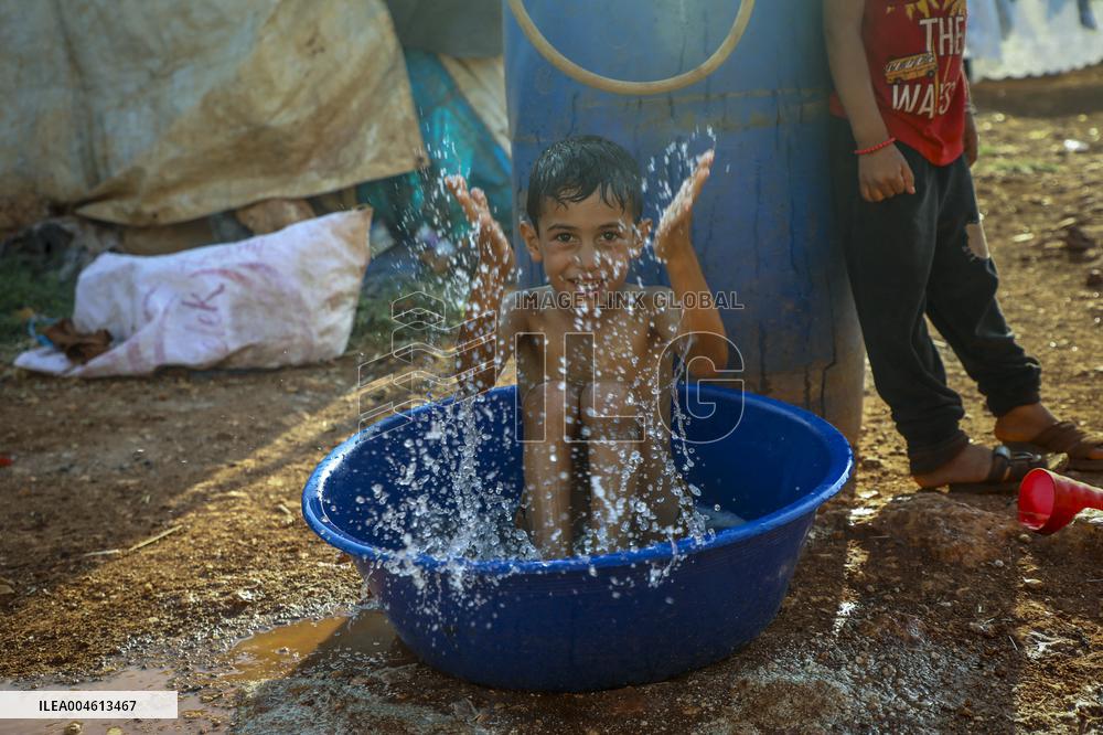 Scorching Heat Torments Displaced Families - Syria