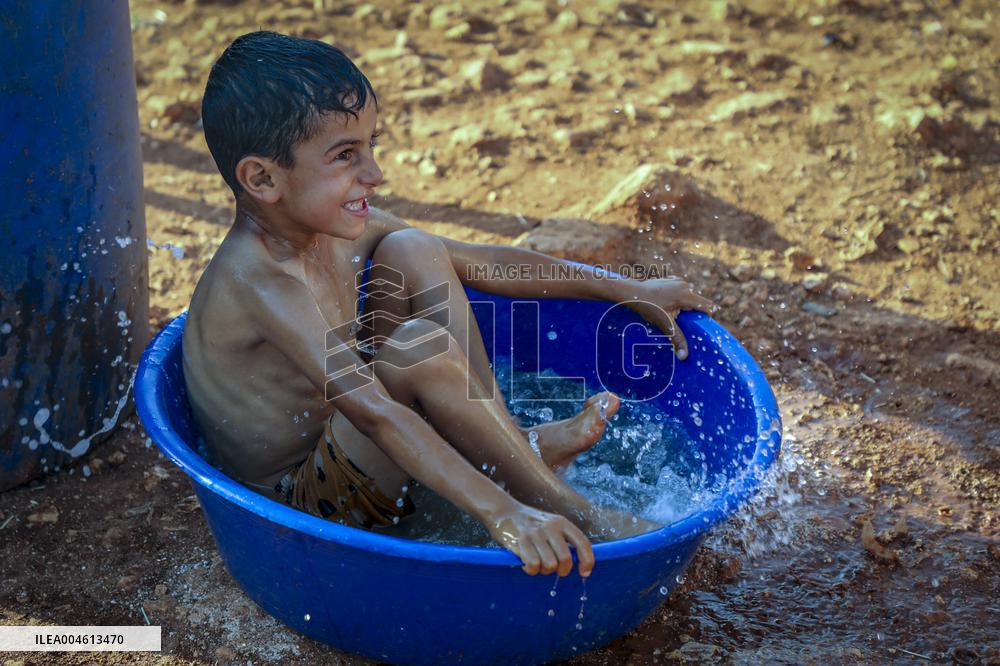 Scorching Heat Torments Displaced Families - Syria