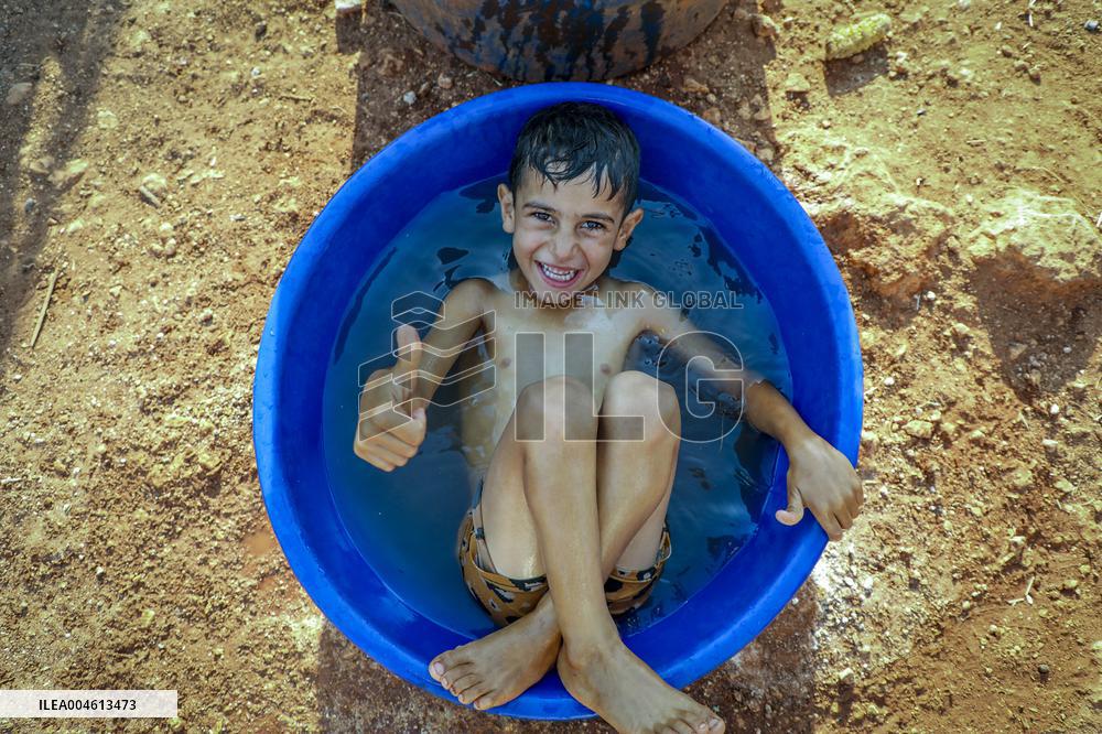 Scorching Heat Torments Displaced Families - Syria