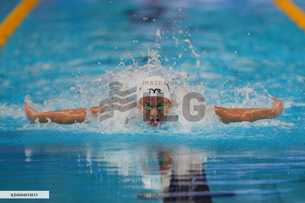 Leon Marchand Breaks 200 Medley Record at Swimming World Championships - Singapore