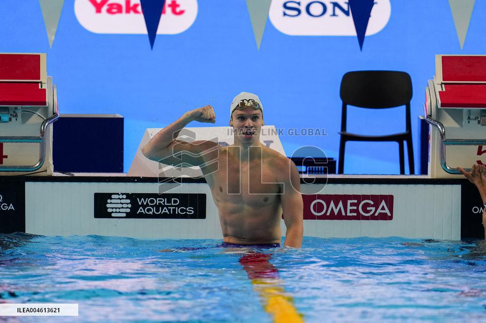 Leon Marchand Breaks 200 Medley Record at Swimming World Championships - Singapore