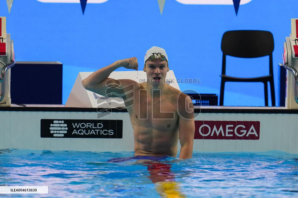 Leon Marchand Breaks 200 Medley Record at Swimming World Championships - Singapore