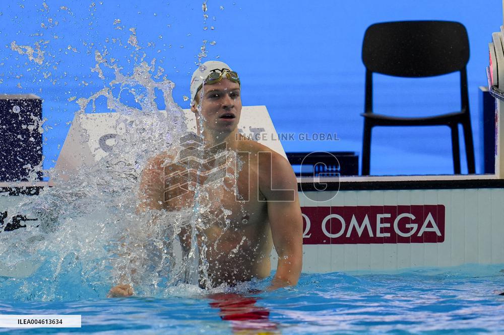 Leon Marchand Breaks 200 Medley Record at Swimming World Championships - Singapore