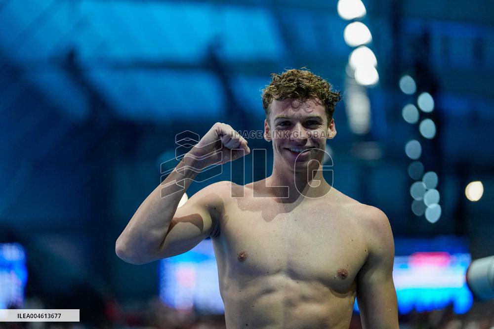 Leon Marchand Breaks 200 Medley Record at Swimming World Championships - Singapore