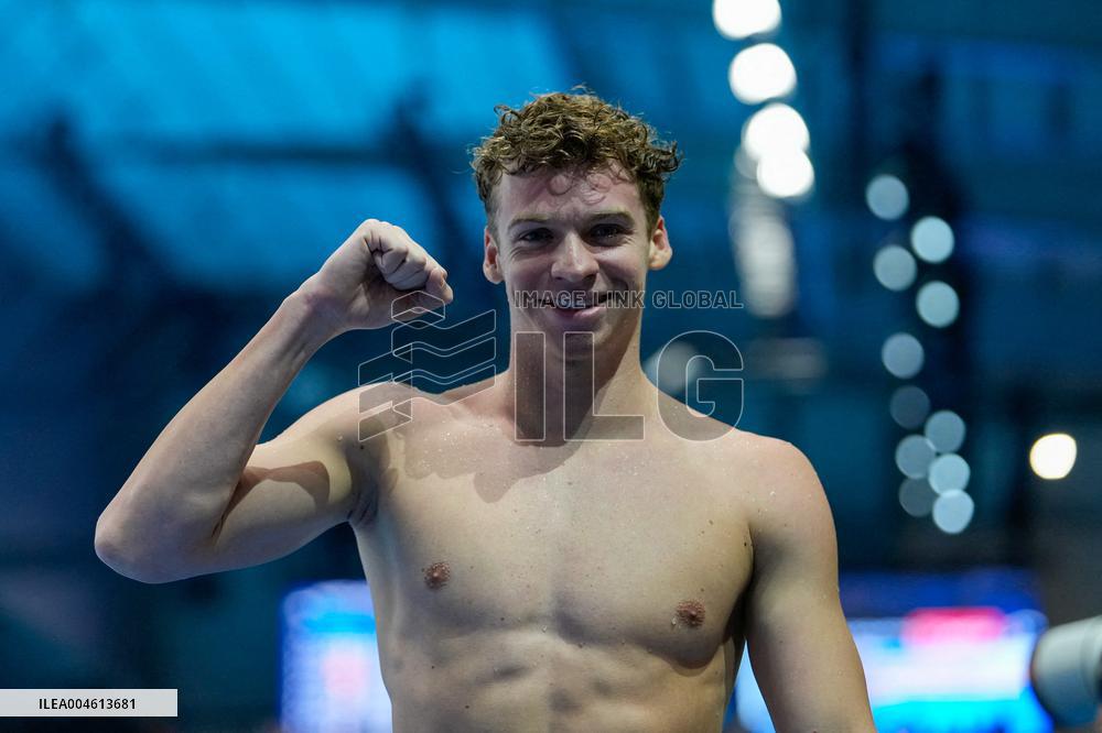 Leon Marchand Breaks 200 Medley Record at Swimming World Championships - Singapore