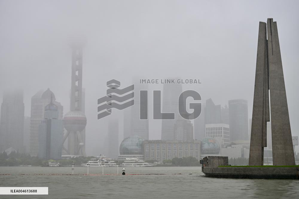 Typhoon Co-may Hit Shanghai