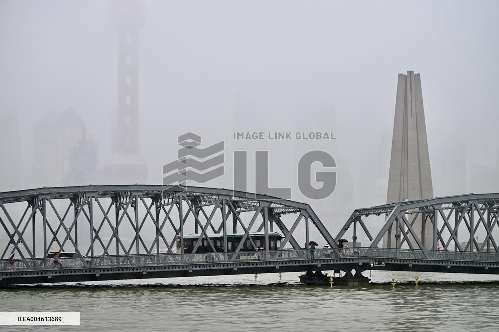 Typhoon Co-may Hit Shanghai