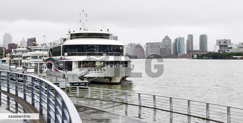Typhoon Co-may Hit Shanghai