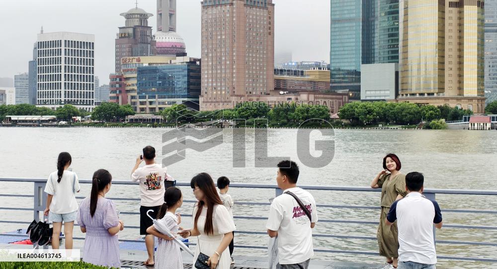 Typhoon Co-may Hit Shanghai