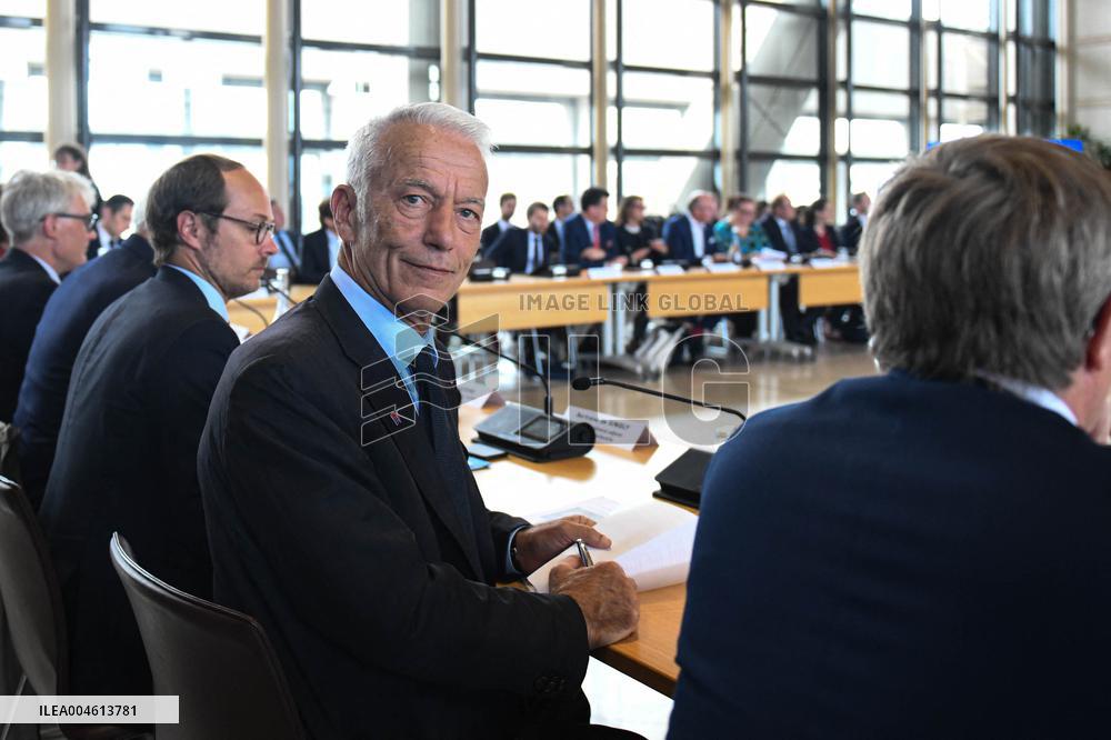 Meeting at Ministry of Economy - Paris