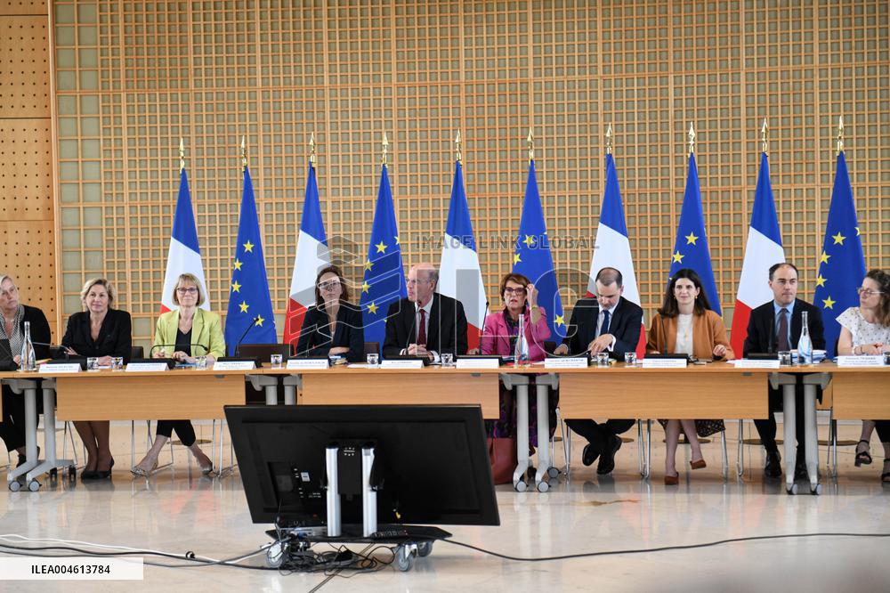 Meeting at Ministry of Economy - Paris