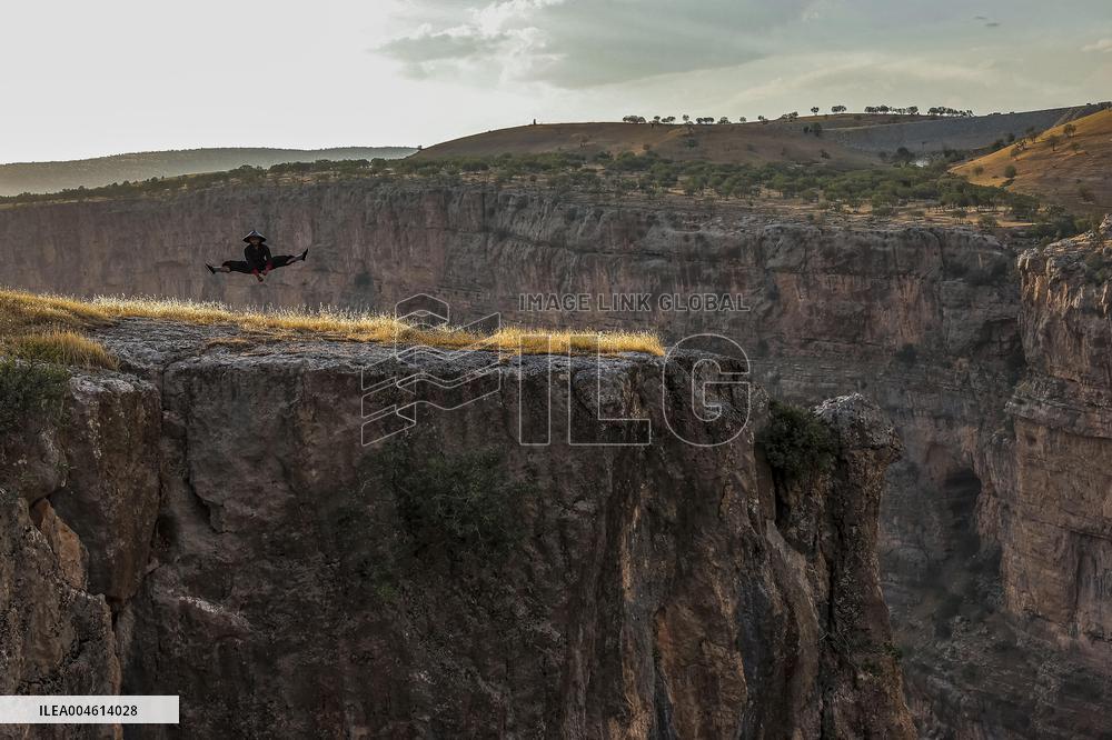 Kung Fu Master Trains Youth In Soran - Iraq