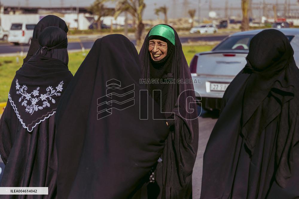 Pilgrims Begin Forty Day Trek to Karbala - Iraq