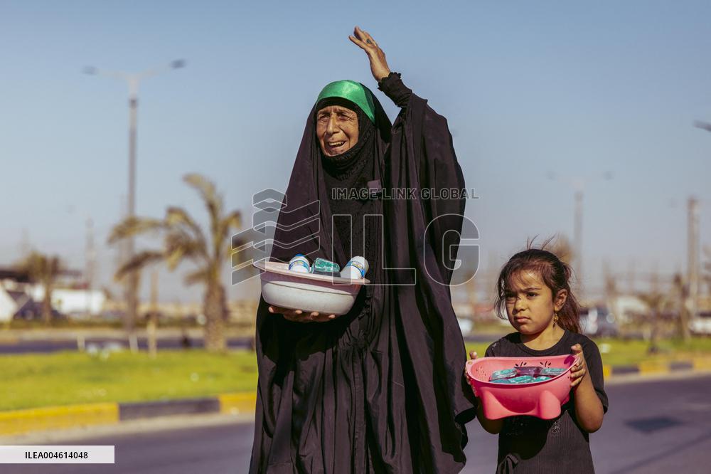 Pilgrims Begin Forty Day Trek to Karbala - Iraq