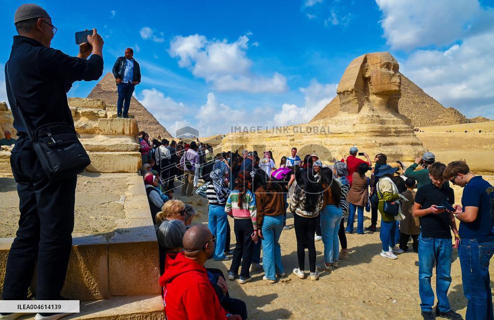 Illustration - Surtourisme