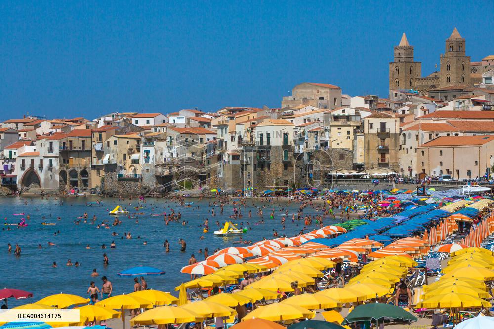 Illustration - Surtourisme