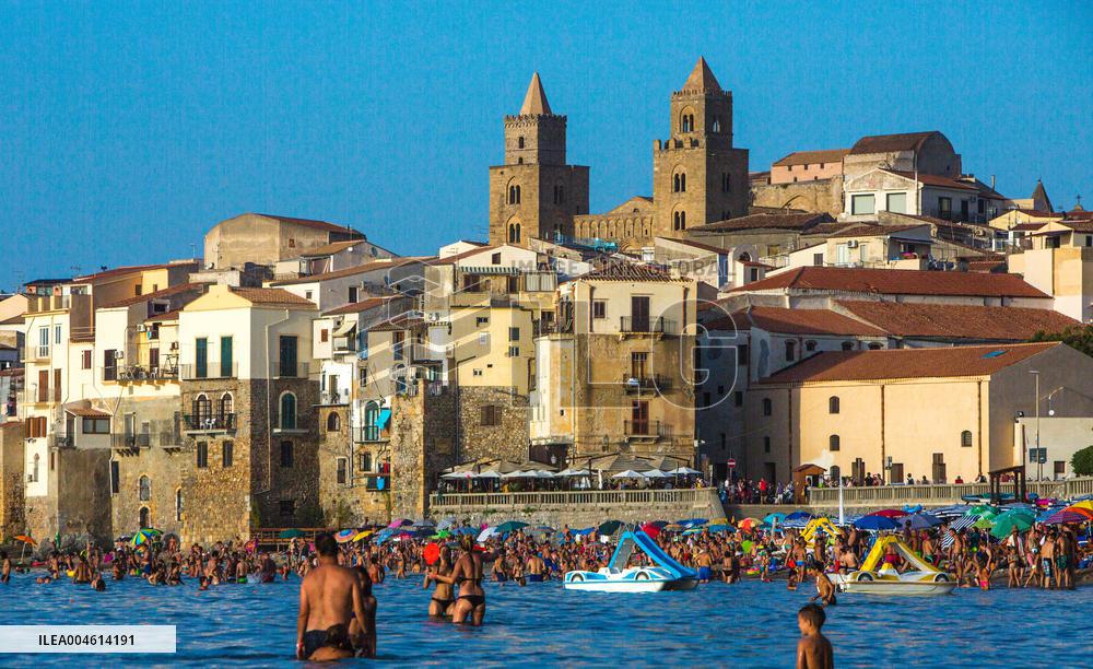 Illustration - Surtourisme