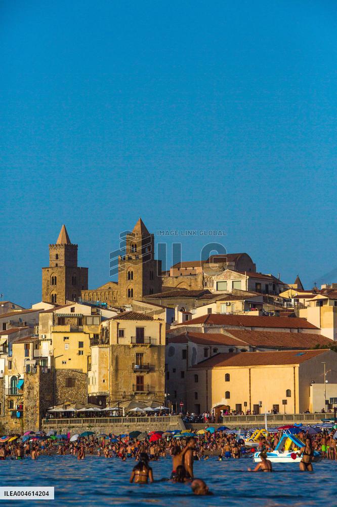 Illustration - Surtourisme