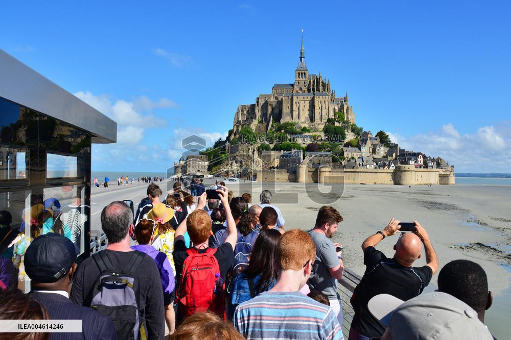 Illustration - Surtourisme