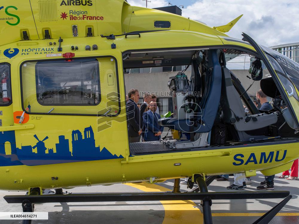 Health and Transport Ministers Visit the SAMU 94 Heliport - Creteil