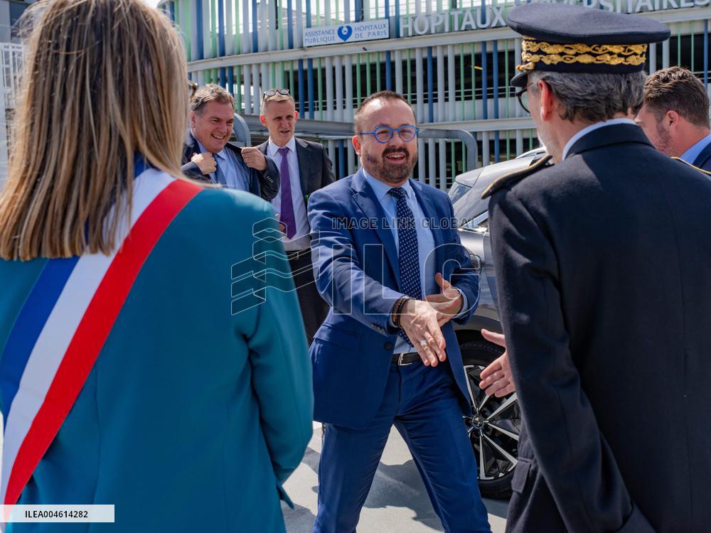 Health and Transport Ministers Visit the SAMU 94 Heliport - Creteil