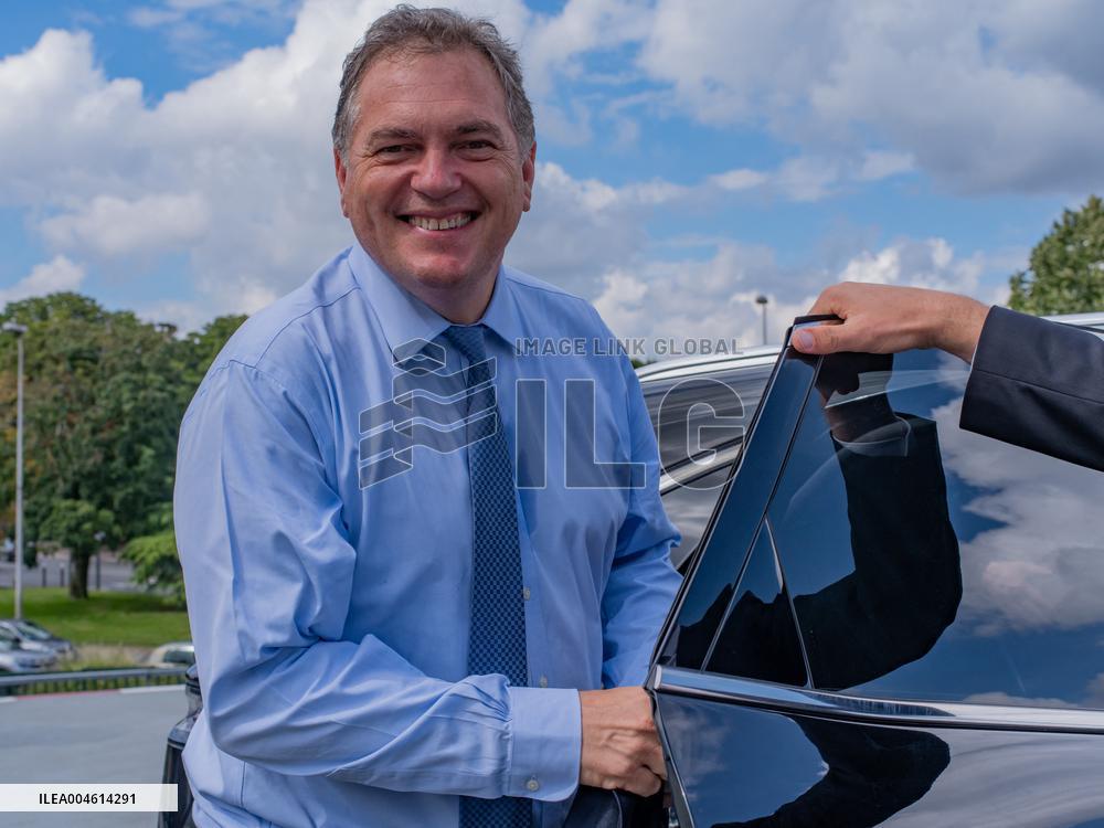 Health and Transport Ministers Visit the SAMU 94 Heliport - Creteil