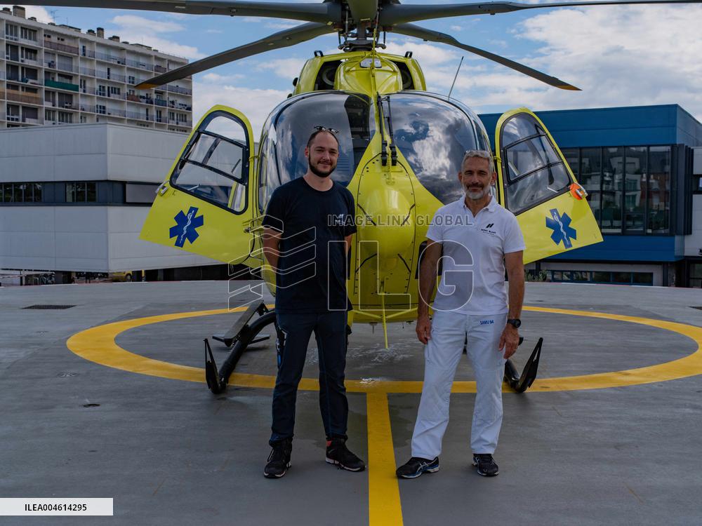 Health and Transport Ministers Visit the SAMU 94 Heliport - Creteil