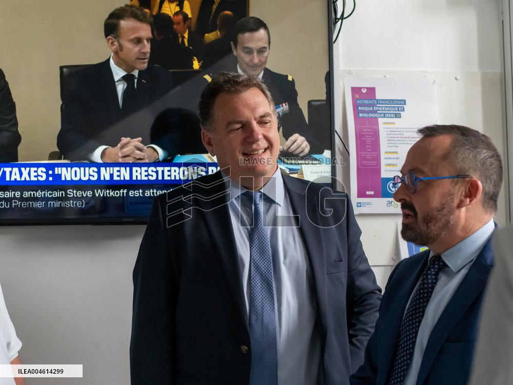 Health and Transport Ministers Visit the SAMU 94 Heliport - Creteil
