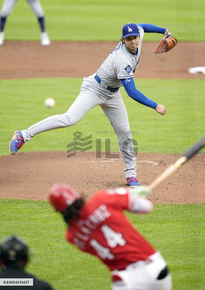 Baseball: Dodgers vs. Reds