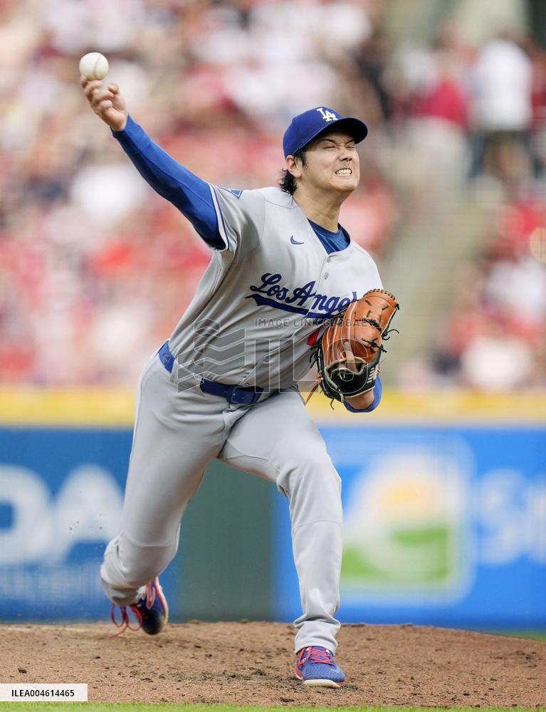 Baseball: Dodgers vs. Reds