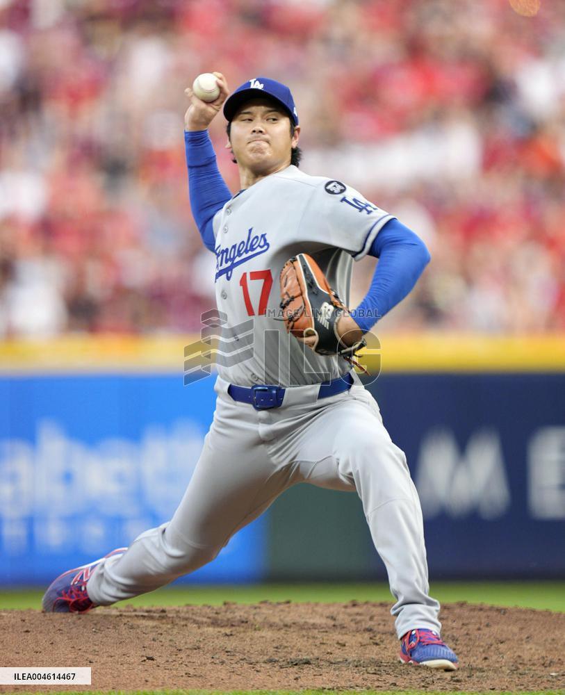 Baseball: Dodgers vs. Reds