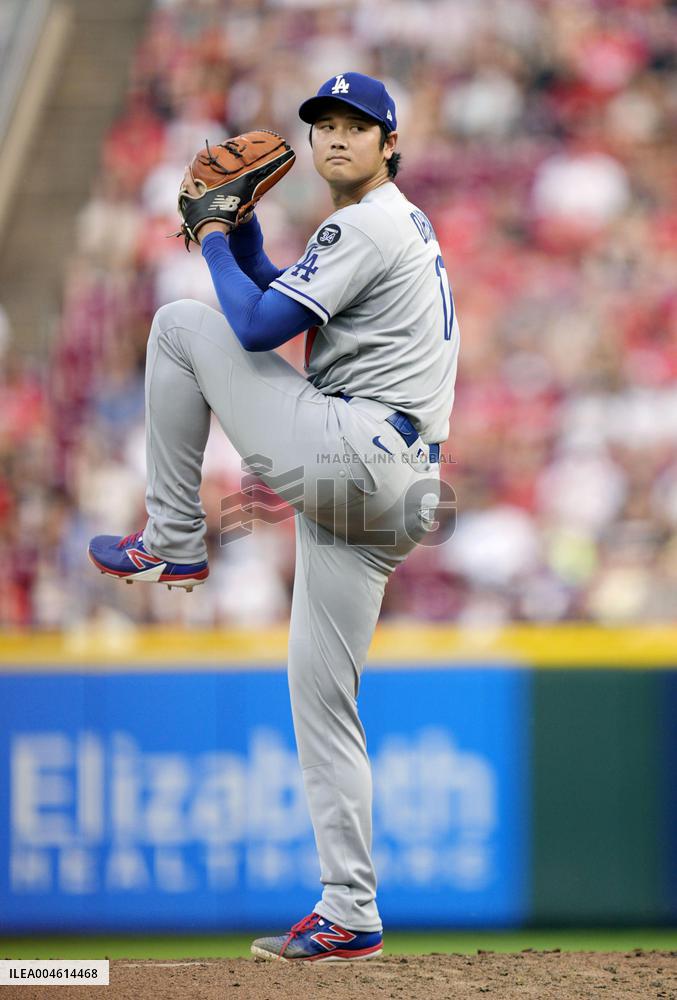 Baseball: Dodgers vs. Reds