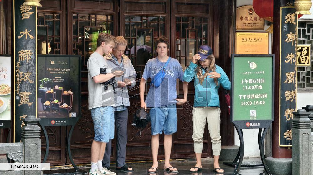 Typhoon Co-may Hit Shanghai