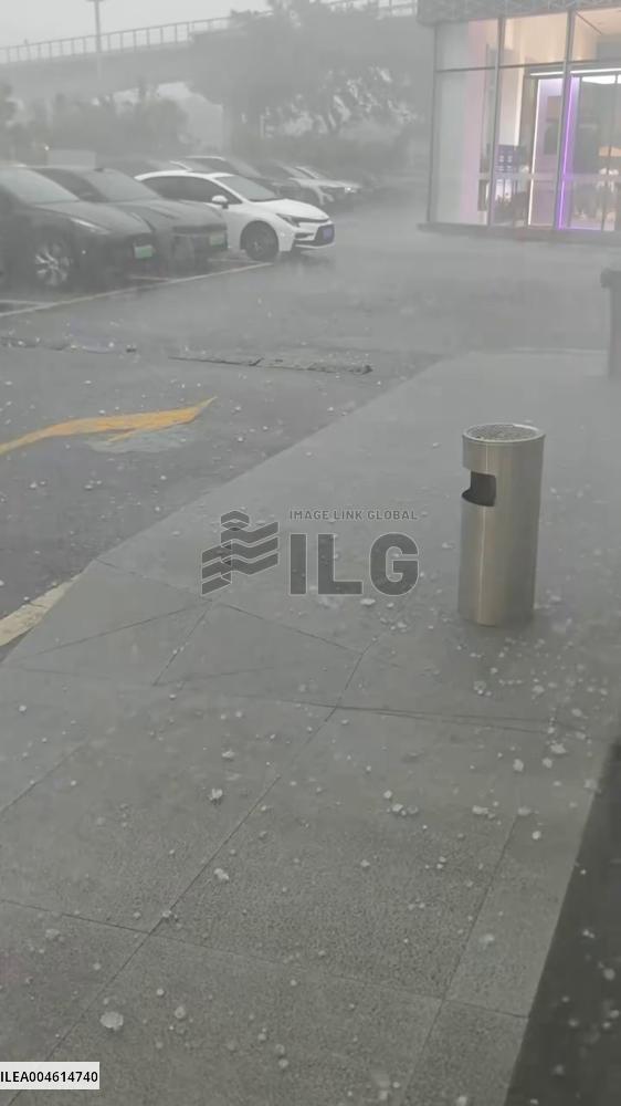 China: Severe Hailstorm Catches Chengdu Off Guard Amid Summer Heat