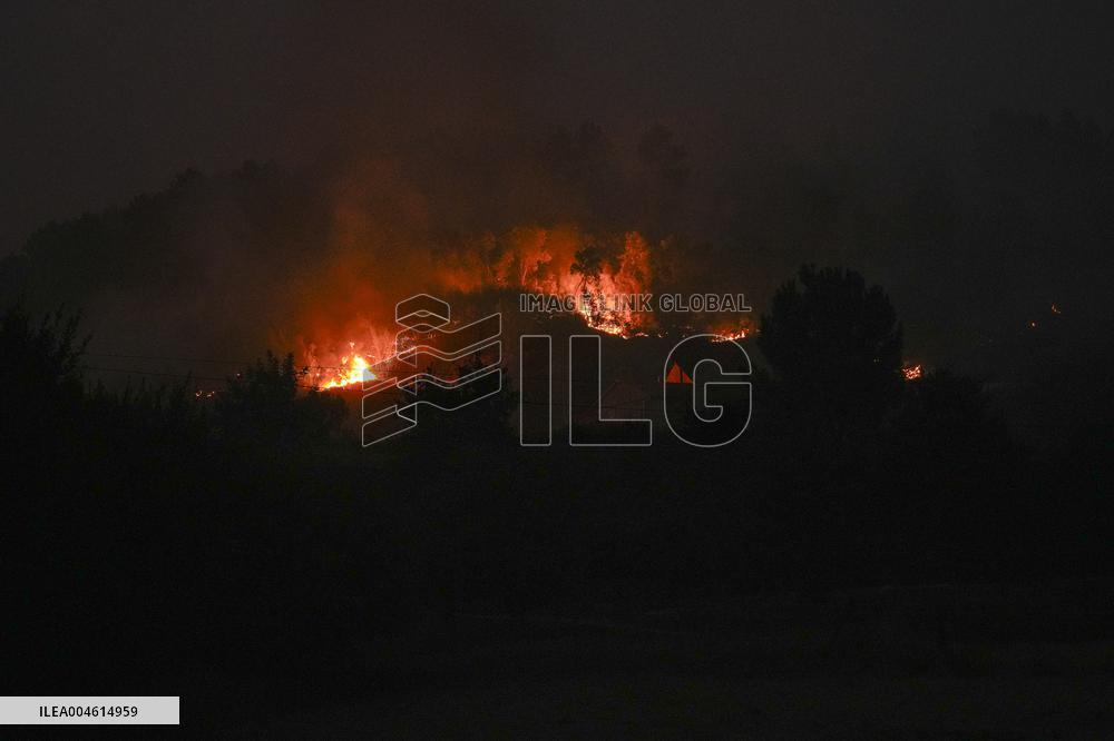 A Caniza Fire Burns 100 Hectares - Spain