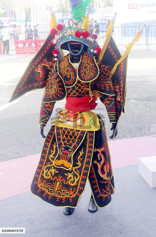 Robot Performance at 2025 WAIC in Shanghai