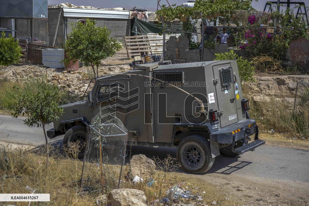 Tension Rises As Soldiers Disrupt Funeral - Palestine