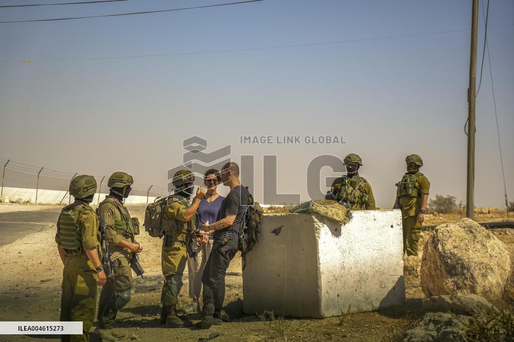 Tension Rises As Soldiers Disrupt Funeral - Palestine