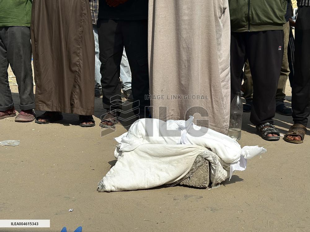 Infant Dies of Malnutrition in Hospital - Khan Yunis