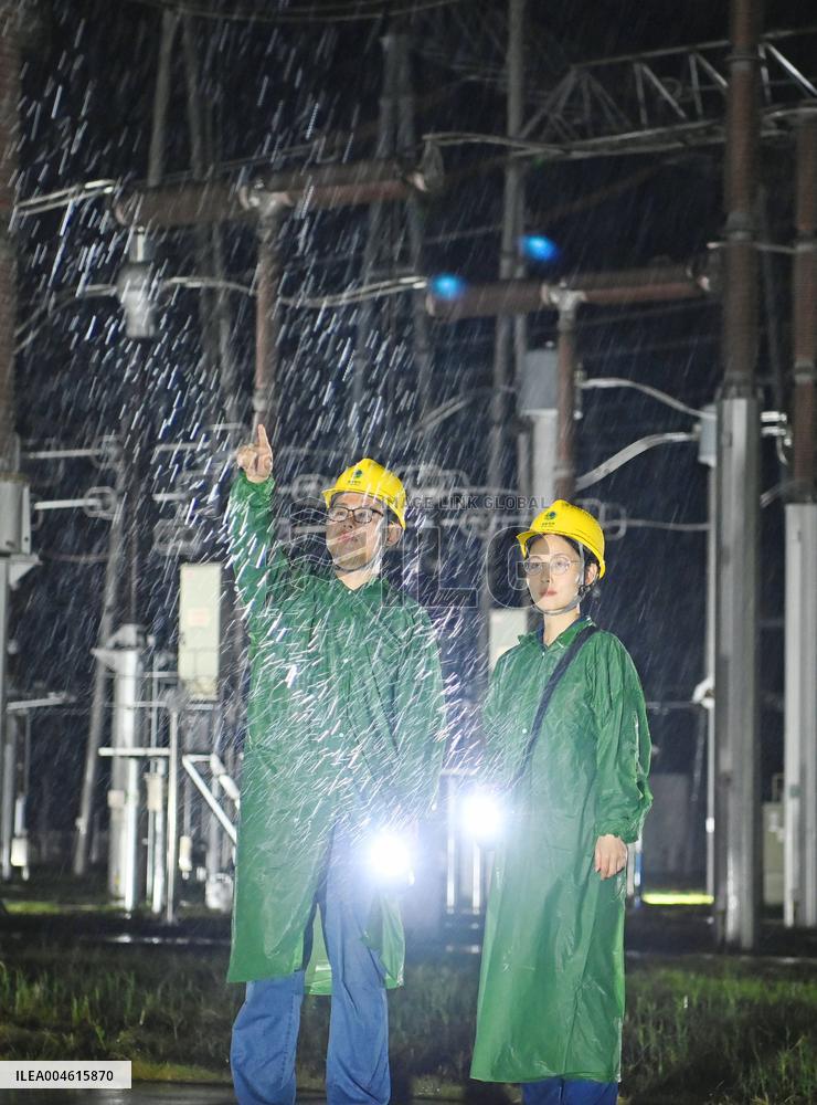 Qingliu Substation Inspection during Typhoon Co-may in Chuzhou