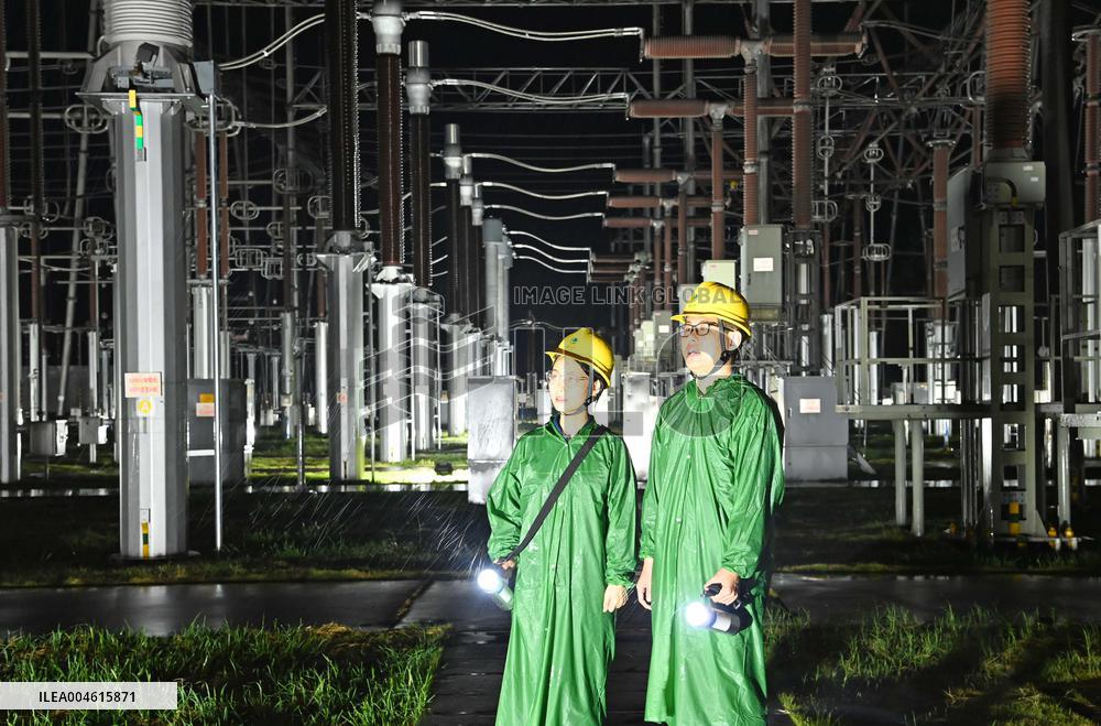 Qingliu Substation Inspection during Typhoon Co-may in Chuzhou