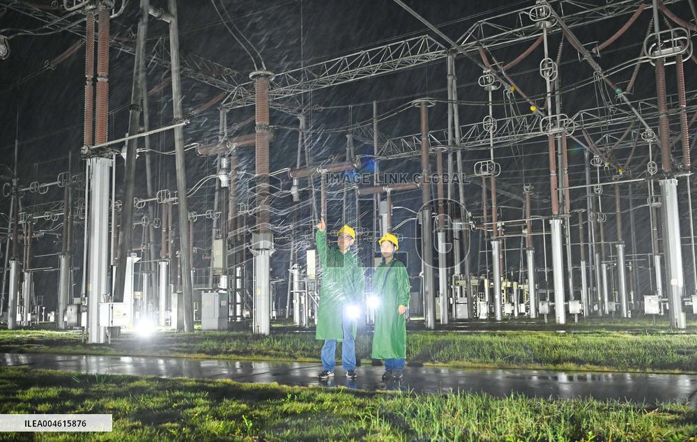 Qingliu Substation Inspection during Typhoon Co-may in Chuzhou