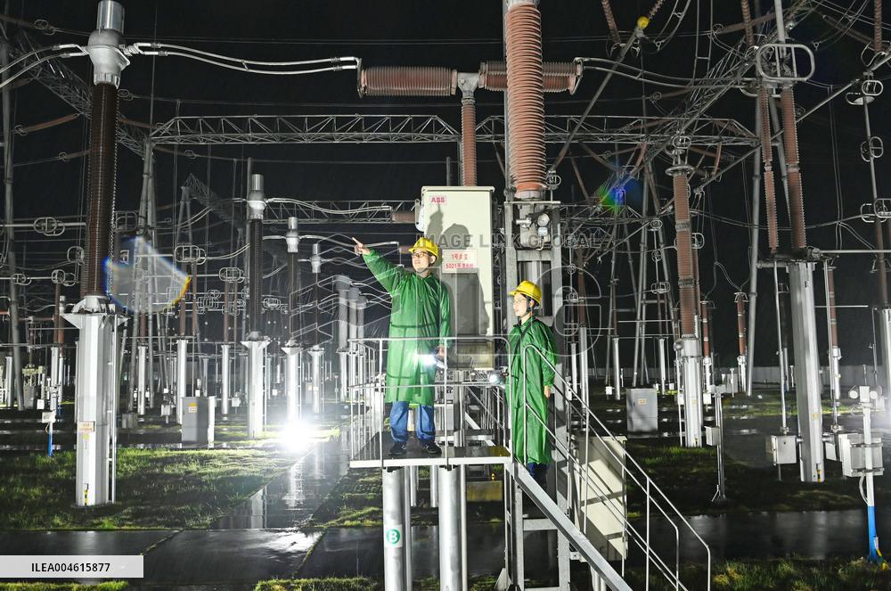 Qingliu Substation Inspection during Typhoon Co-may in Chuzhou