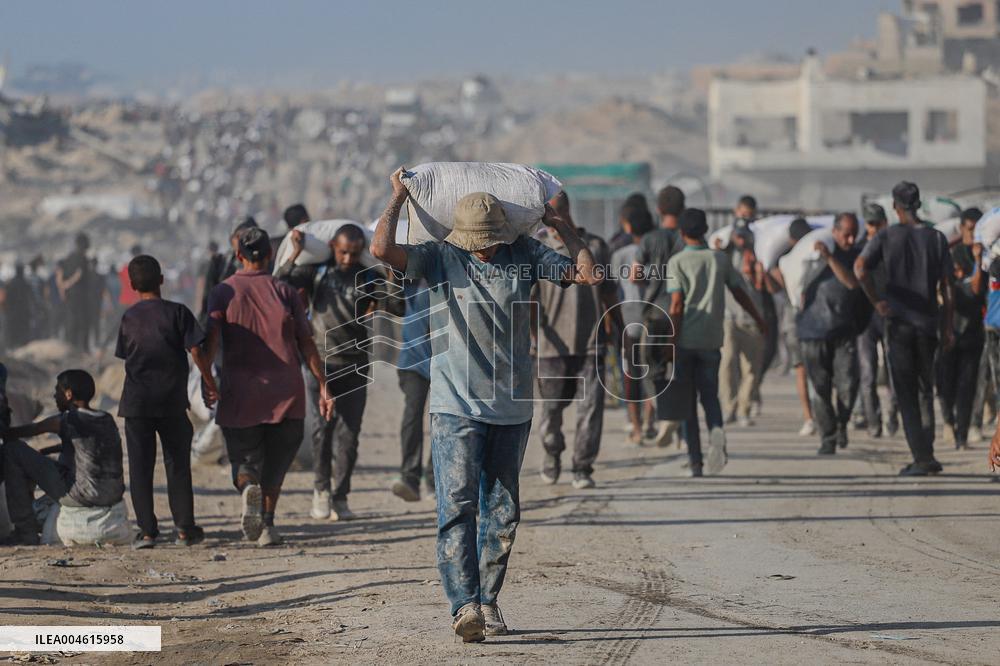 Humanitarian Aid at The Zikim Border Crossing in Gaza