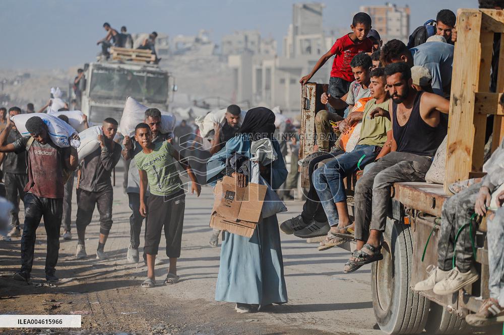 Humanitarian Aid at The Zikim Border Crossing in Gaza
