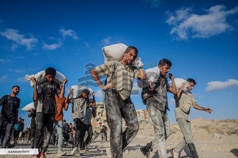 Humanitarian Aid at The Zikim Border Crossing in Gaza