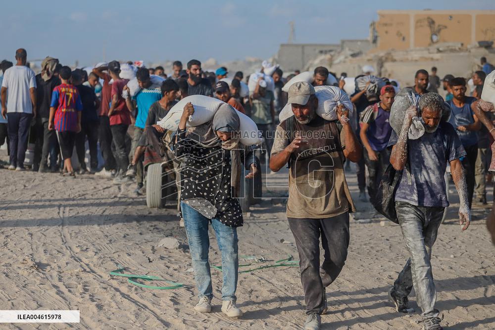 Humanitarian Aid at The Zikim Border Crossing in Gaza